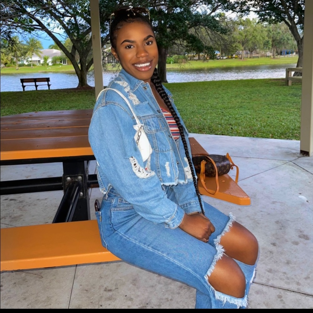 Meet your Posher, Biakeh